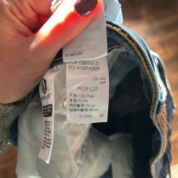 Levi's Women's Ribcage Straight Ankle Jeans Size 29 x 27 - Picture 8 of 8